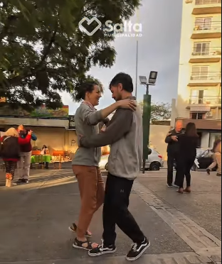 Taller de Tango en el Paseo de los Poetas.